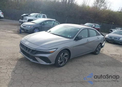 2025 Hyundai Elantra Sel Sport z USA, uszkodzony, nr VIN KMHLM4DG3SU988382